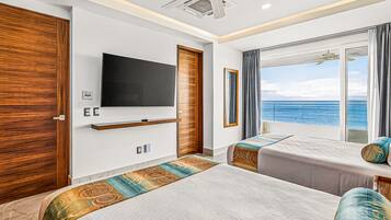 Condo, varias camas, acceso a la alberca, vista al océano (Blue Horizon 1102 at Residences)