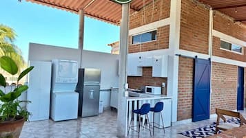 Departamento, 1 cama King size, balcón, vista a la ciudad (Amapola 5 Upper Floor) | Cocina privada