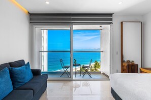 Condo, 1 giường cỡ king, có thể sử dụng hồ bơi, quang cảnh biển (Harbor 171 #711) | Trang trí khác biệt, trang bị nội thất với thiết kế riêng biệt 