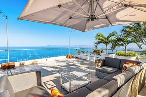 Terrace/patio - Luxurious Partial Ocean-view Suite With 3 Pools, hot Tub, gym & Balcony (Puerto Vallarta)