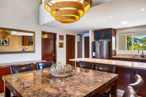 Condo, varias camas, acceso a la alberca (Greenbay Depto 303) | Cocina privada