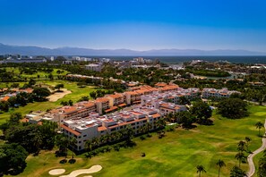 Exterior - Cozy Condo With Loft, Private Balcony and Gorgeous Shared Pool (Nuevo Nayarit)