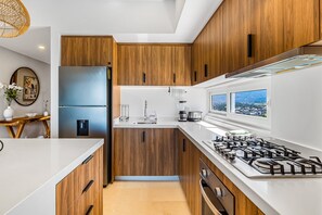 Departamento, 1 cama King size y sofá cama, acceso a la alberca (Harbor 171 Torre Norte 1409) | Cocina privada