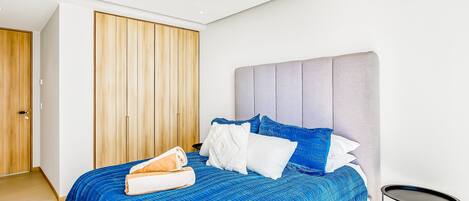 Condo, Multiple Beds, Pool Access, Ocean View (Tayau Bucerias 4B) | 3 bedrooms, individually decorated, individually furnished, bed sheets
