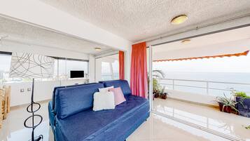 Apartment, Multiple Beds, Pool Access, Ocean View (Torre Malibu, Loft # 805) | Living area