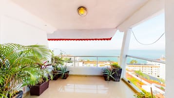 Apartment, Multiple Beds, Pool Access, Ocean View (Torre Malibu, Loft # 805) | Property grounds