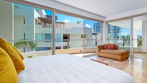 Condo, nhiều giường, có thể sử dụng hồ bơi, quang cảnh biển (Nitta Condo # 304 Penthouse)