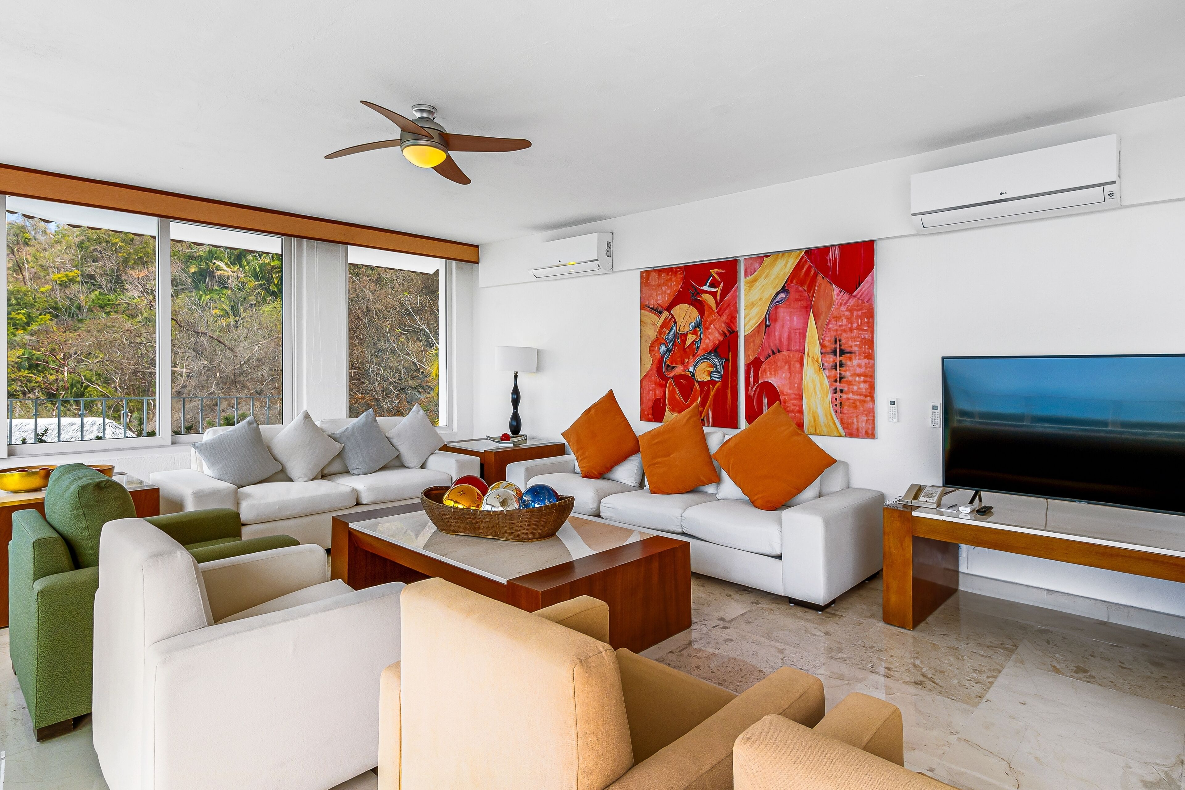 House, Multiple Beds, Pool Access, Ocean View (Grand Miramar APH1) | Living area