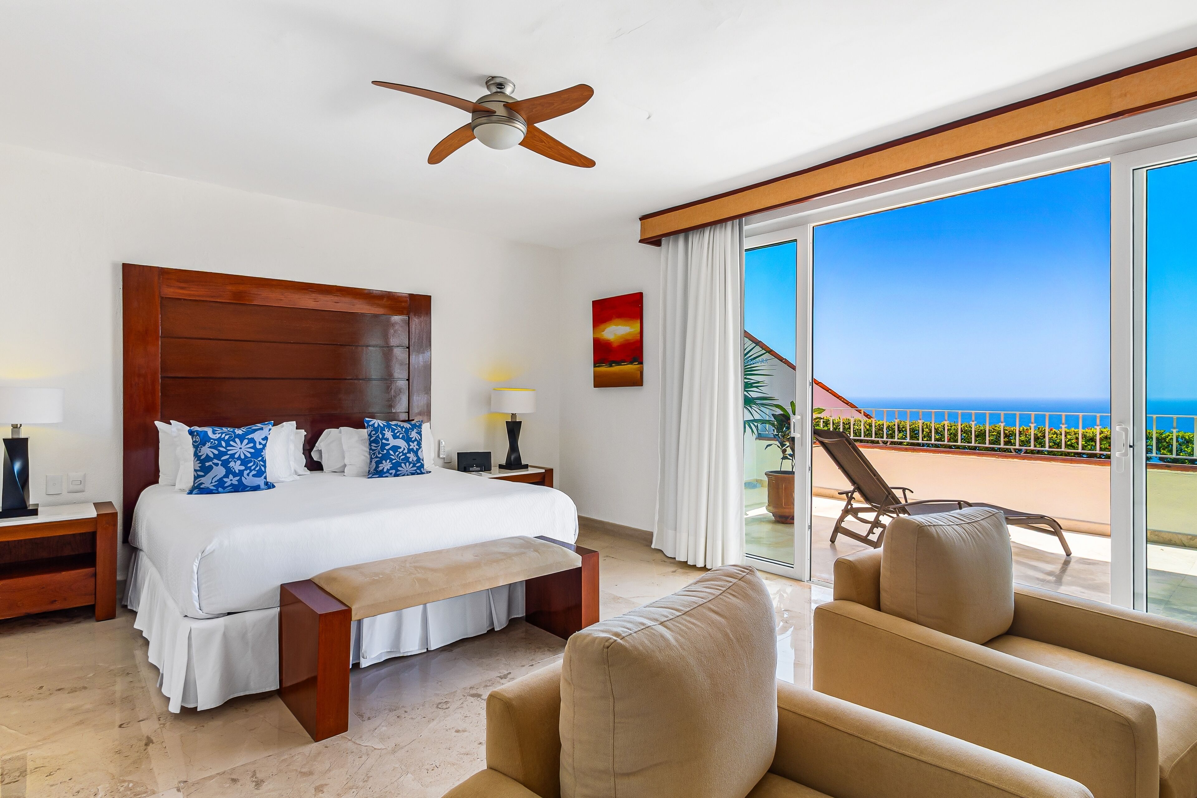 Casa, varias camas, acceso a la alberca, vista al océano (Grand Miramar APH1) | 4 habitaciones, decoración personalizada y muebles diferentes 