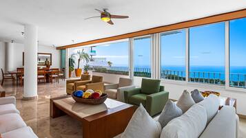 House, Multiple Beds, Pool Access, Ocean View (Grand Miramar APH1) | Living area