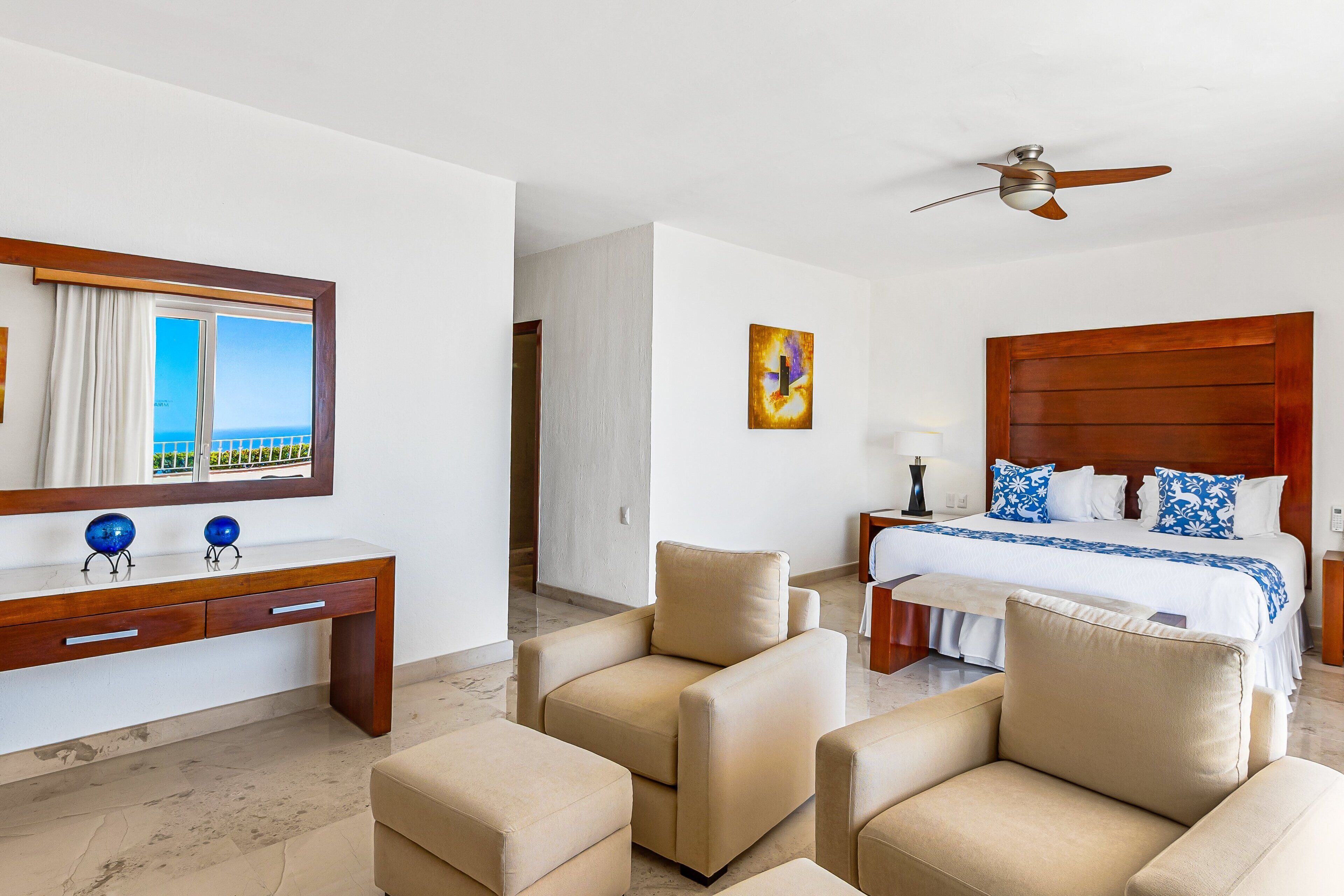 Casa, varias camas, acceso a la alberca, vista al océano (Grand Miramar APH1) | 4 habitaciones, decoración personalizada y muebles diferentes 