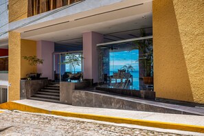 Exterior - Stunning Oceanfront Apartment With Breathtaking Views and Luxurious Amenities (Puerto Vallarta)