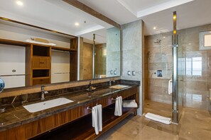 Apartment, Mehrere Betten, Poolzugang, Meerblick (Blue Horizon 1103 at Residences) | Badezimmer | Handtücher