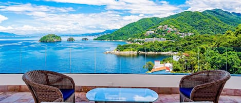 公寓式客房, 多张床, 使用泳池, 海洋景观 (Blue Horizon 101 at Residences) | 露台