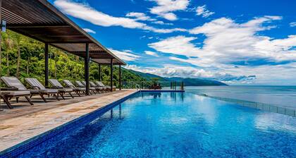 Luxe 8th-floor Condo With Endless Ocean Views, Pool, spa & Balcony