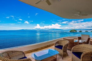 Căn hộ, nhiều giường, ban công, quang cảnh biển (Blue Horizon 804 at Residences) | Quang cảnh từ phòng