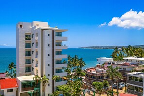 Exterior - Modern Condo With Infinity Pool, Wifi, Plunge spa & Ocean-view Balcony (Bucerías)