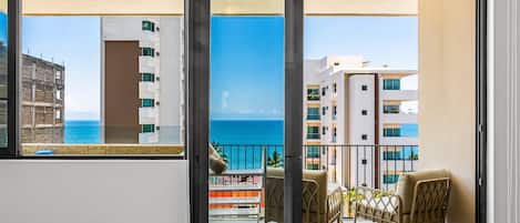 Condo, 1 King Bed with Sofa bed, Patio, Ocean View (Golden Tide at Makare) | Interior
