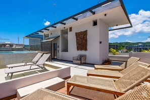 Terrace/patio - Modern Condo With Infinity Pool, Wifi, Plunge spa & Ocean-view Balcony (Bucerías)