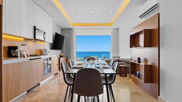 1 bedroom, individually decorated, individually furnished