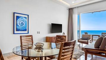 Condo, 2 Queen Beds, Pool Access, Ocean View (Blue Horizon 401 at Residences) | 1 bedroom, individually decorated, individually furnished, bed sheets