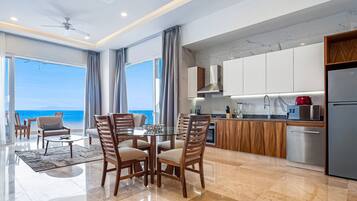 Condo, 2 camas Queen size, acceso a la alberca, vista al océano (Blue Horizon 401 at Residences) | Cocina privada