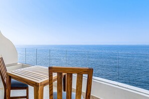 คอนโด, เตียงควีนไซส์ 2 เตียง, ใช้สระว่ายน้ำได้, วิวทะเล (Blue Horizon 401 at Residences) | รับประทาน  อาหารกลางแจ้ง