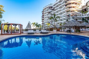 Pool - Luxury Hillside Suite With Infinity Pool, Ocean Views, hot tub & Terrace Seating (Puerto Vallarta)