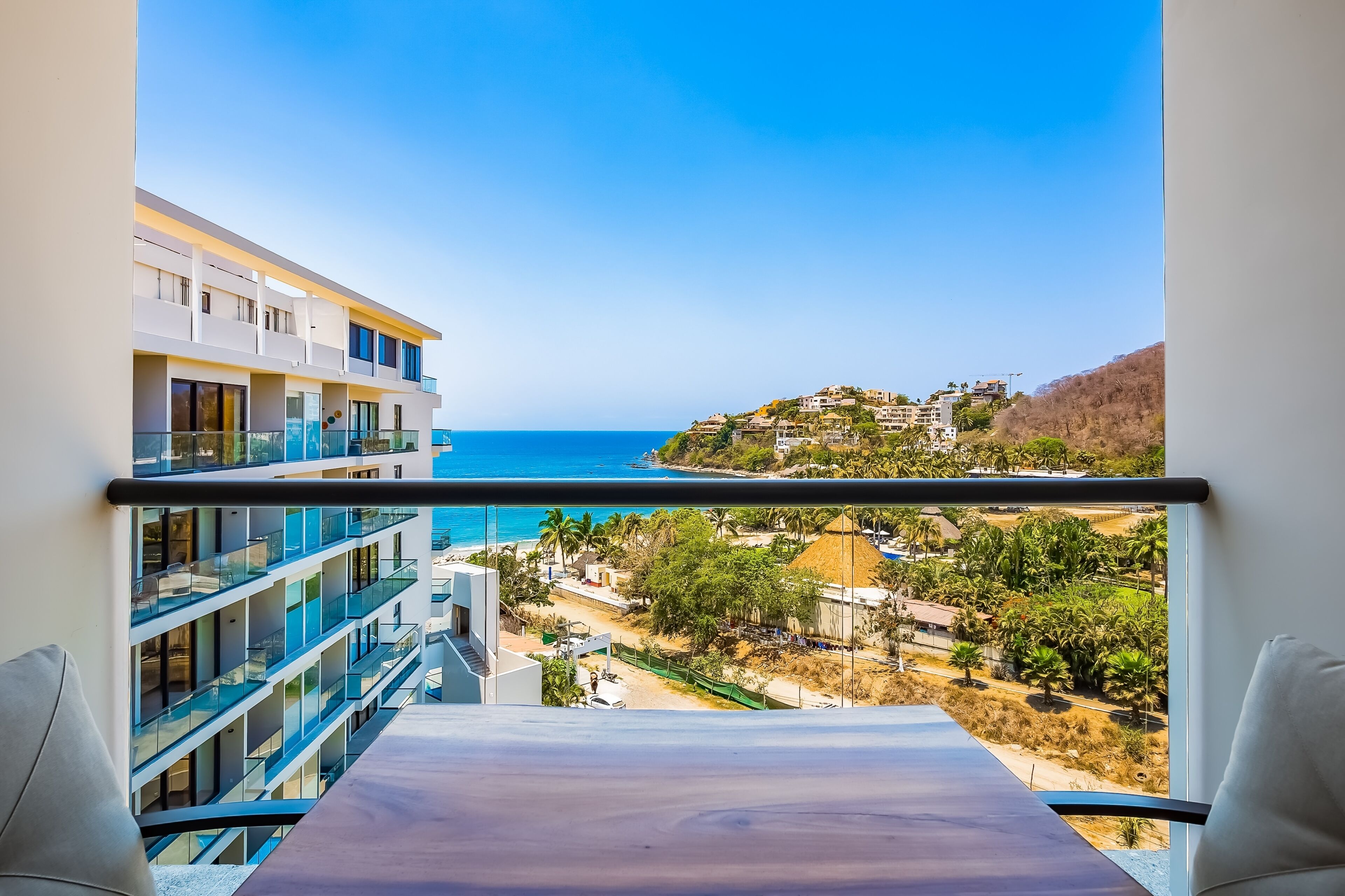 Casa, varias camas, balcón, vista al océano (Casa Vida - Zantamar Loft) | Vista desde la habitación