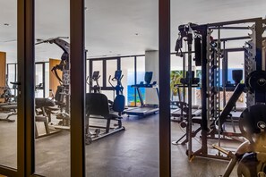 Fitness facility - Oceanfront Gem With Bay View Terrace & Direct Sea Access (La Cruz de Huanacaxtle)