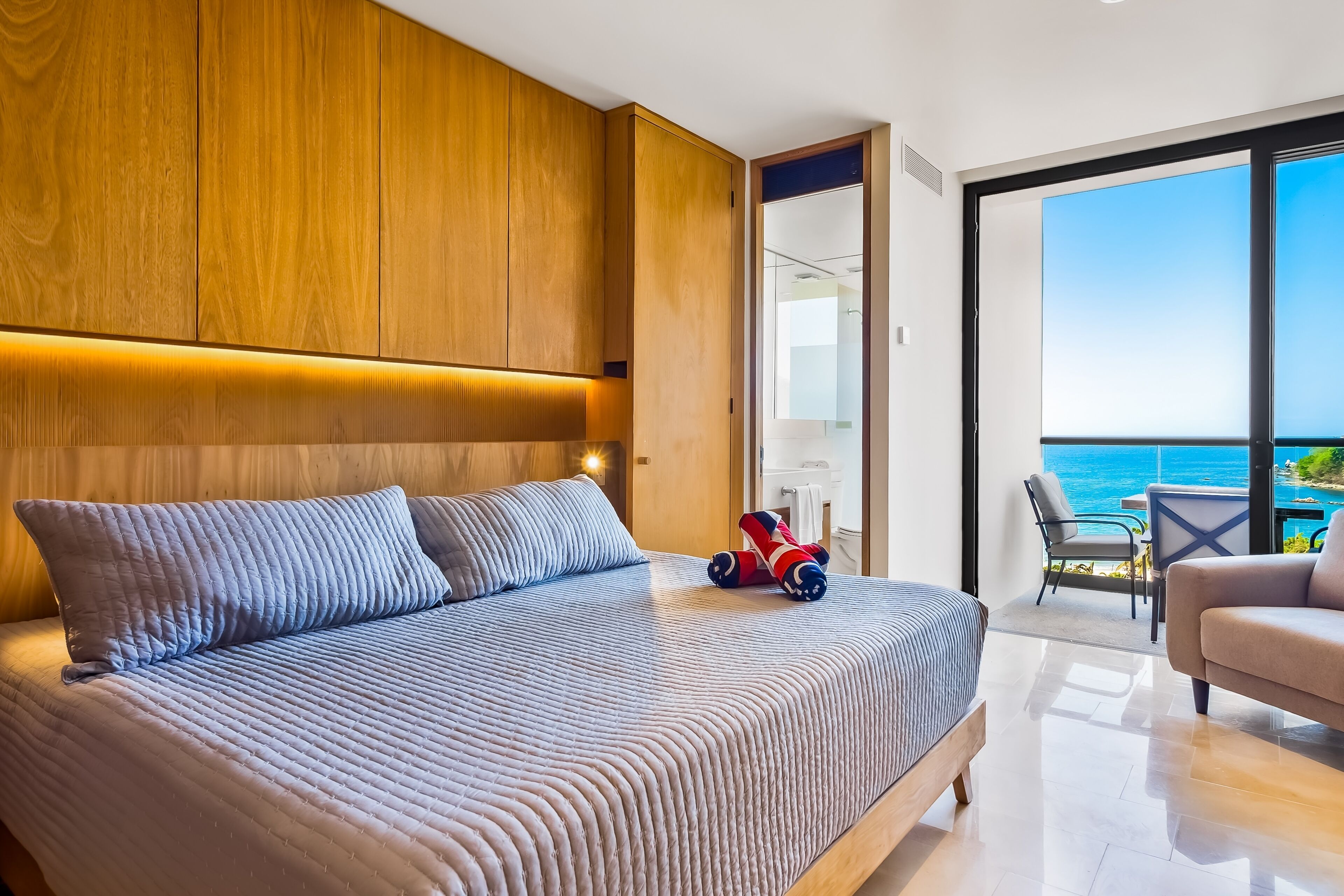 Casa, varias camas, balcón, vista al océano (Casa Vida - Zantamar Loft) | 1 habitación, decoración personalizada y muebles diferentes 
