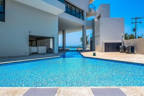 Pool - Oceanfront Gem With Bay View Terrace & Direct Sea Access (La Cruz de Huanacaxtle)