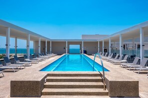 Pool - Oceanfront Gem With Bay View Terrace & Direct Sea Access (La Cruz de Huanacaxtle)