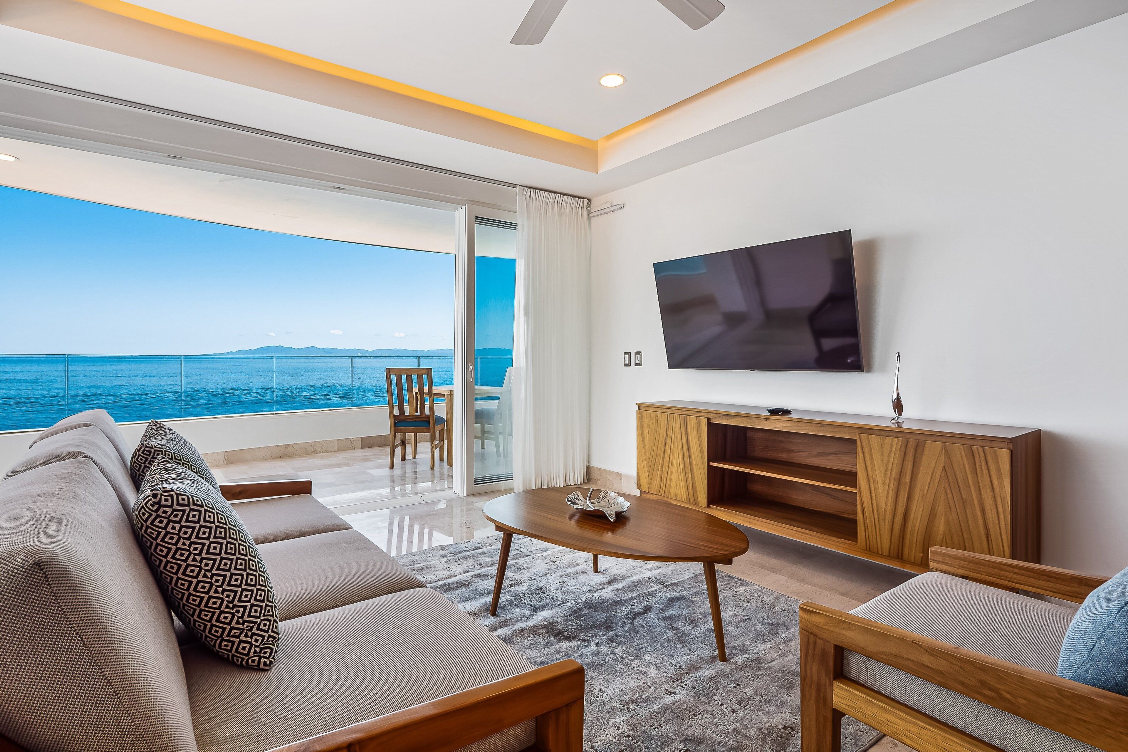 Apartment, Multiple Beds, Balcony, Ocean View (Blue Horizon 604 at Residences) | Living area