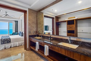 Appartement, Meerdere bedden, balkon, uitzicht op zee (Blue Horizon 604 at Residences) | 2 slaapkamers, individueel gedecoreerd, individueel gemeubileerd