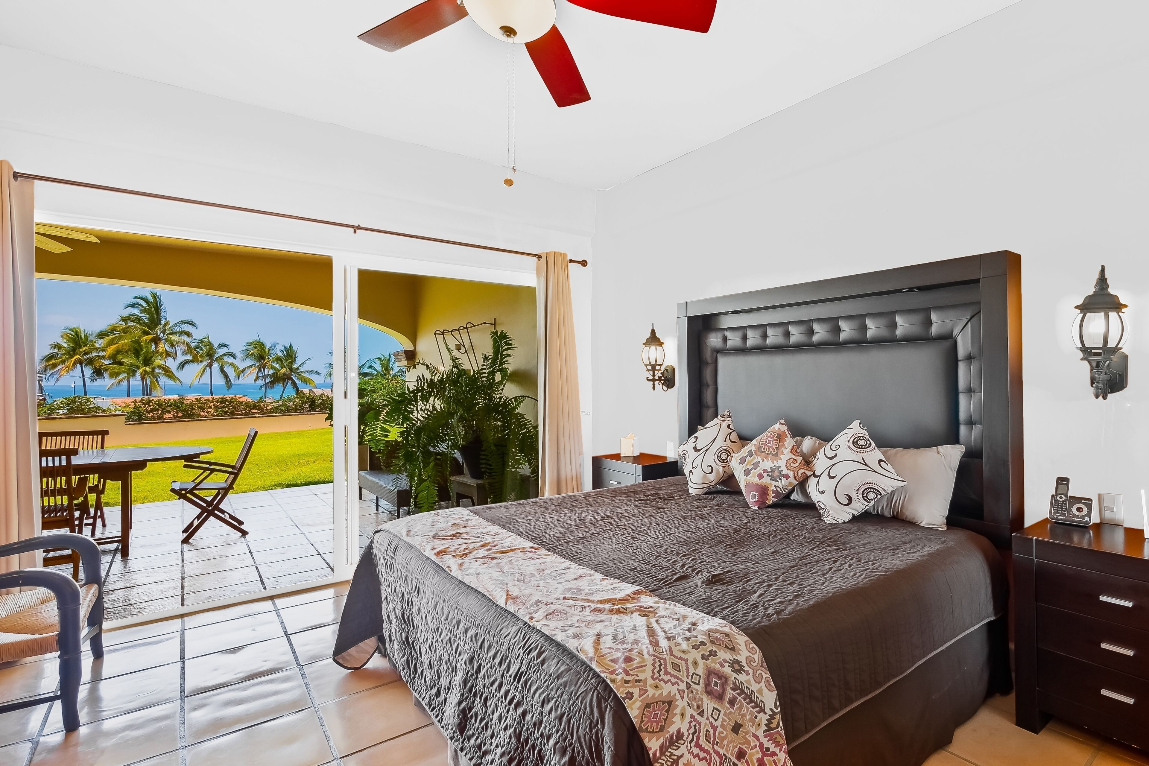 2 habitaciones, decoración personalizada y muebles diferentes 