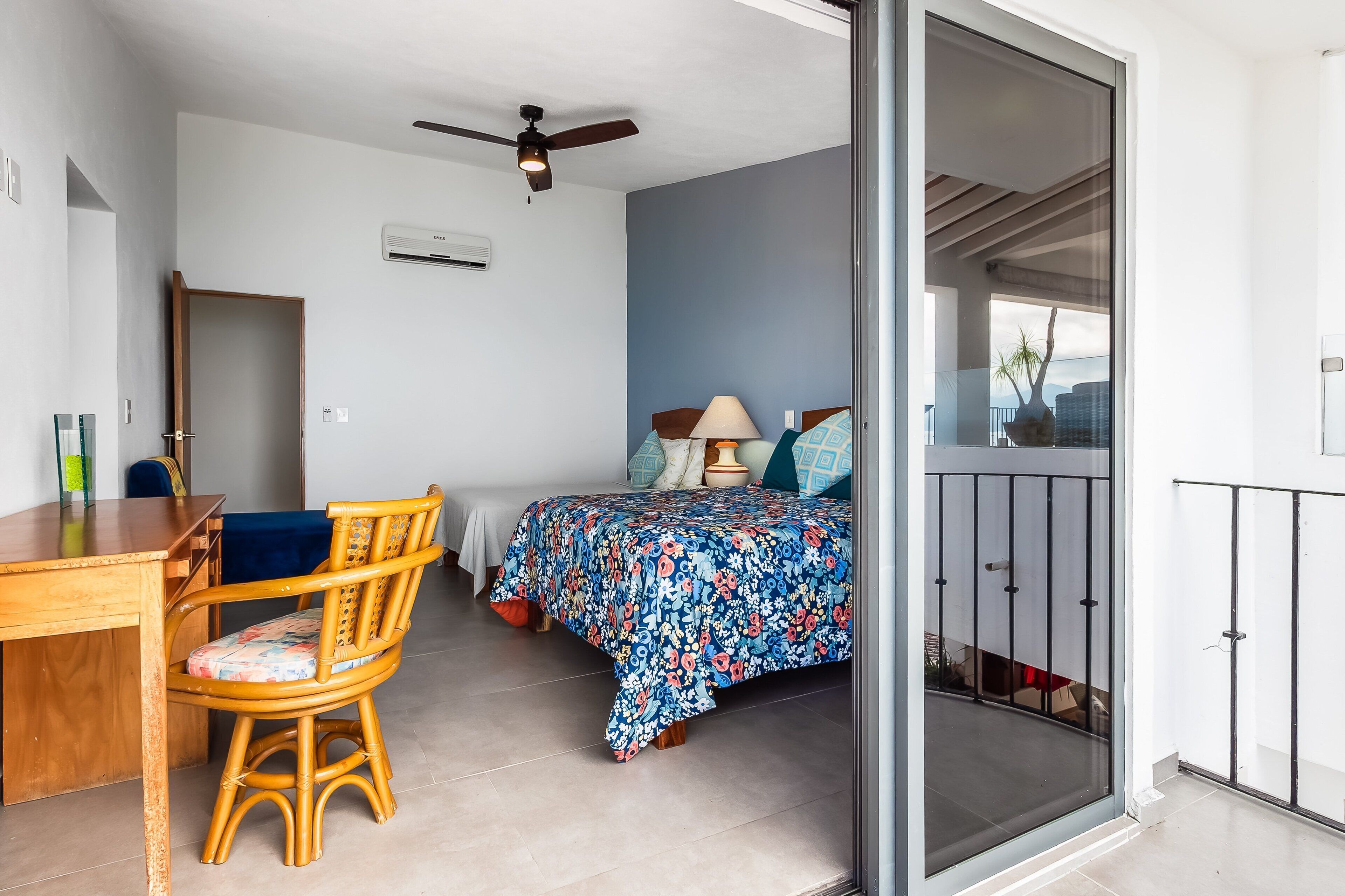 Condo, várias camas, sacada, vista para o oceano (Conchas Chinas 115) | 3 quartos, individualmente decorados, individualmente mobiliados
