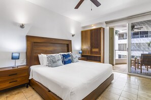 Appart'hôtel, plusieurs lits, accès piscine, vue plage (Nitta Condo # 108) | 2 chambres, décoration personnalisée, ameublement personnalisé