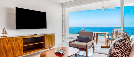 Apartment, 1 King Bed, Balcony, Ocean View (Blue Horizon 202 at Residences) | Living area