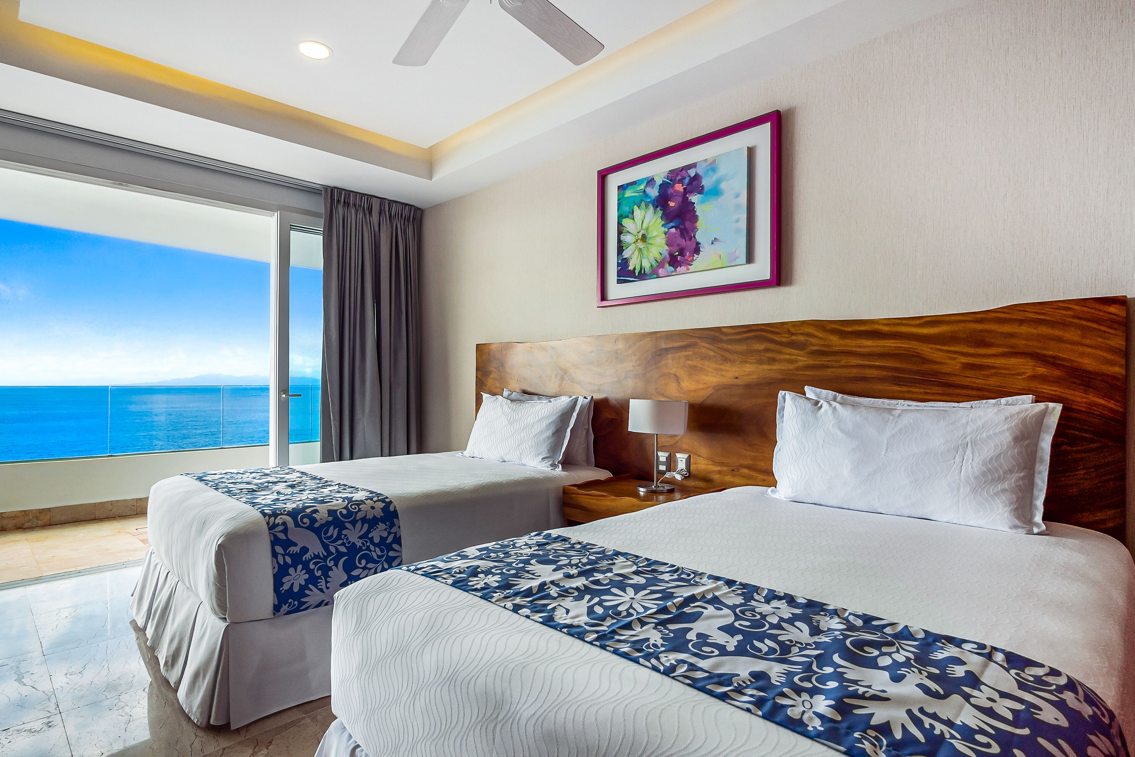 Condo, várias camas, acesso à piscina, vista para o oceano (Blue Horizon 1101 at Residences) | 3 quartos, individualmente decorados, individualmente mobiliados