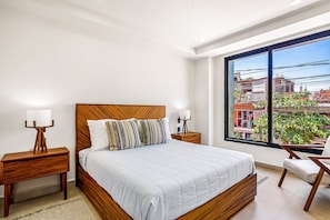 คอนโด, หลายเตียง, ใช้สระว่ายน้ำได้ (Serenity Condos # 201) | 2 ห้องนอน, ห้องพักตกแต่งอย่างมีเอกลักษณ์, ตกแต่งพิเศษโดยเฉพาะ