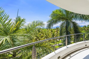 Apartment, Mehrere Betten, Balkon, eingeschränkter Meerblick (Nitta Condo 301) | Ausblick vom Zimmer