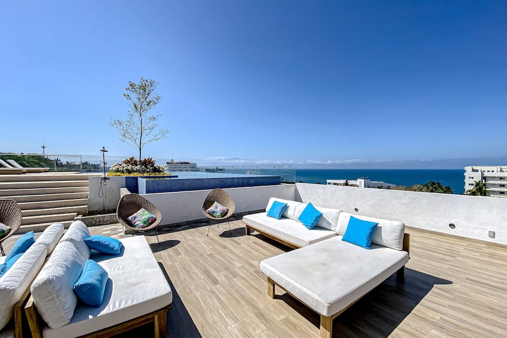 Ocean-view Condo With Infinity Pool, Rooftop Lounge, & Private Balcony - Cruz de Huanacaxtle