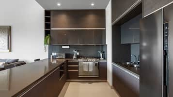 Condo, Multiple Beds, Balcony, Pool View (Punto Novo #604B) | Private kitchen