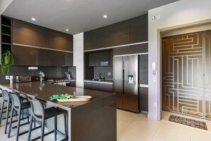 Appart'hôtel, plusieurs lits, balcon, vue piscine (Punto Novo #604B) | Cuisine privée