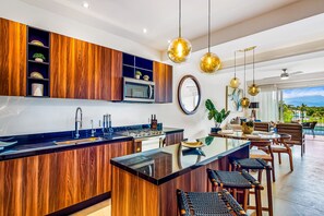 อพาร์ทเ มนท์, หลายเตียง, ระเบียง, วิวทะเล (D'Toscana Residencial # 305) | ครัวส่วนตัว