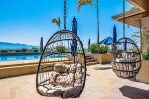 Pool - Mountain-view Apartment Near Beach With Balcony, Rooftop Pool, Gym, & Ping-pong (Nuevo Nayarit)