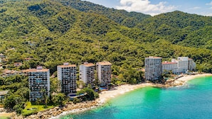 Unclassified image, 5 of 38, button - Charming Beach Apartment With Pool and Beach Access, Full Kitchen and Wifi (Puerto Vallarta)