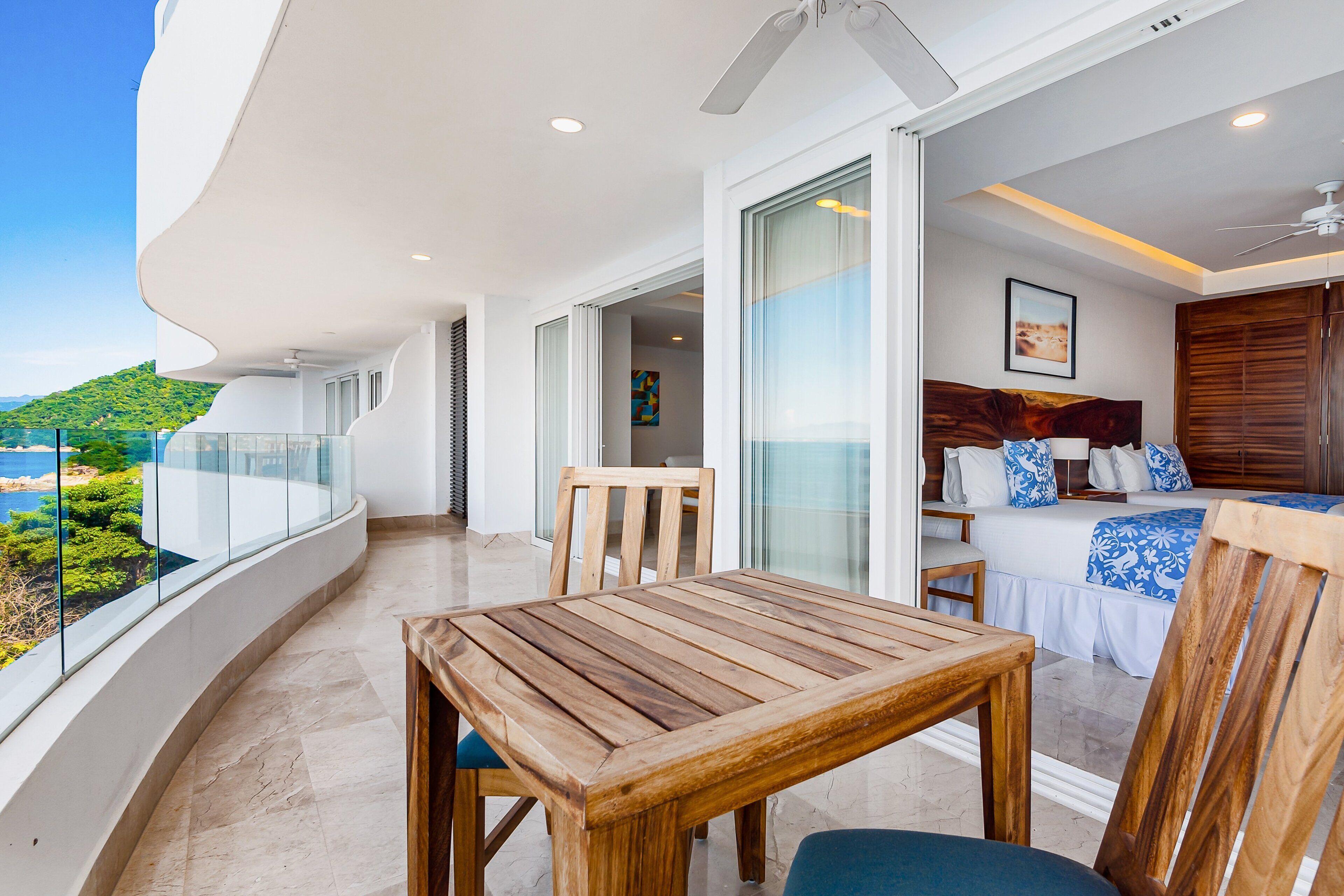 Condo, varias camas, acceso a la alberca, vista al océano (Blue Horizon 603 at Residences) | 2 habitaciones, decoración personalizada y muebles diferentes 