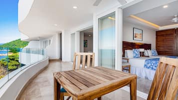 Condo, varias camas, acceso a la alberca, vista al océano (Blue Horizon 603 at Residences) | 2 habitaciones, decoración personalizada y muebles diferentes